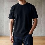 仕事着の結論。色褪せない一生モノの黒Tシャツが季節を問わず活躍します のサムネイル画像